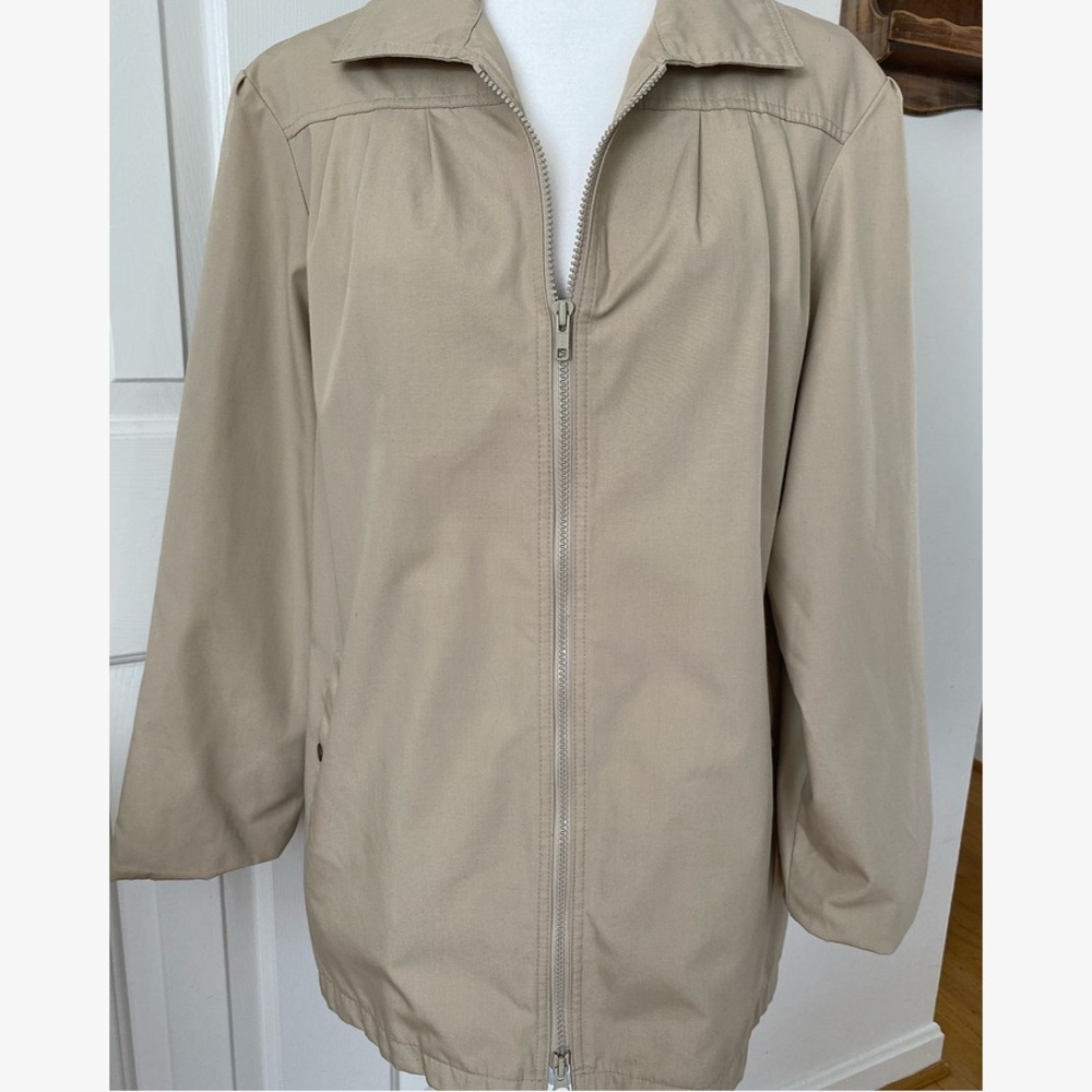 Women’s VTG Jacket